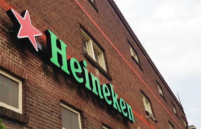 Vagas de emprego na Heineken: mais de 140 vagas para diferentes níveis de escolaridade, confira quais são os cargos e como concorrer.