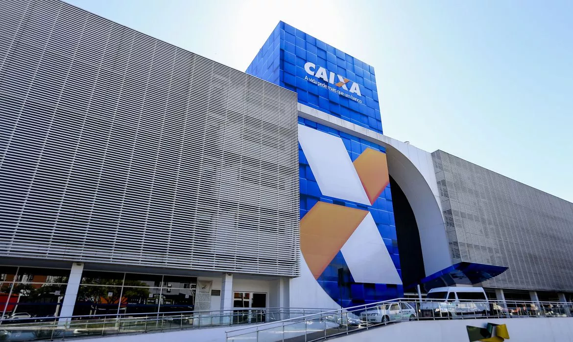 Concurso Caixa: Com menos 19 mil funcionários, a caixa pretende realizar um novo certame para ampla concorrência. Confira todos os detalhes.