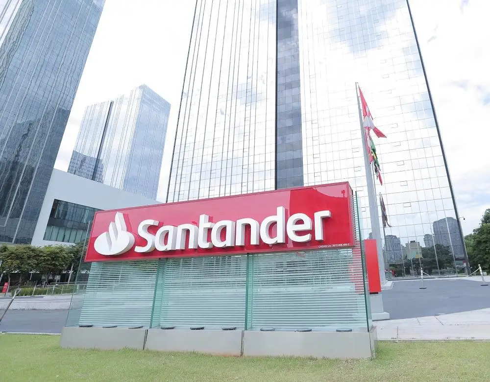 O Banco Santander está ofertando mais de 110 vagas de emprego em diferentes áreas, com diferentes níveis de escolaridade. Veja detalhes.